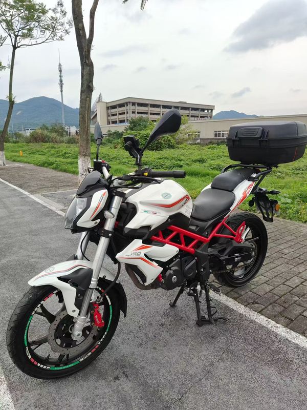 二手贝纳利红宝龙 TNT150i