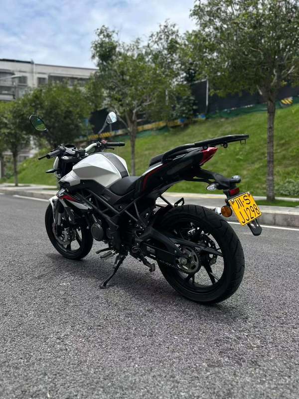 二手贝纳利红宝龙 TNT150i