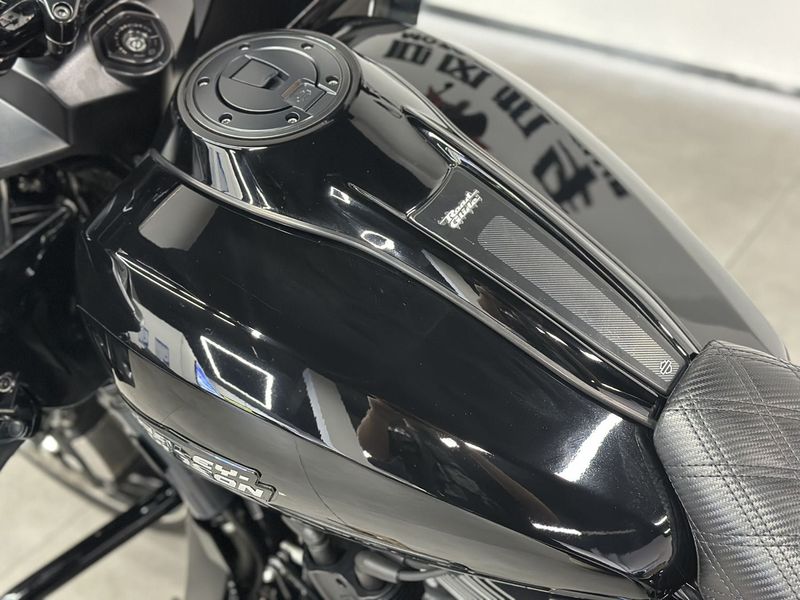 二手哈雷戴维森公路滑翔 Road Glide
