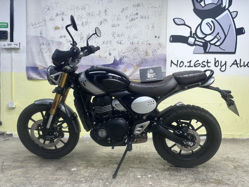 二手凯旋Scrambler 400 X