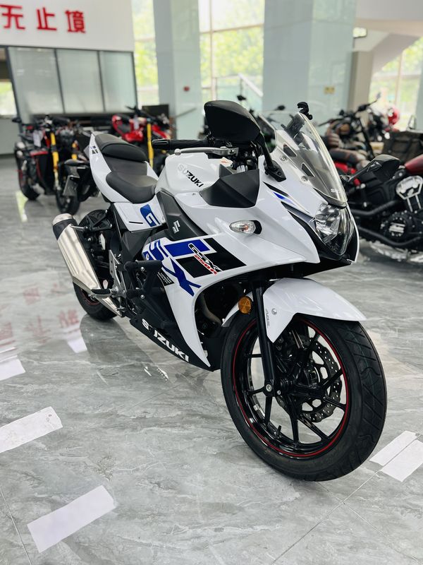 二手豪爵铃木GSX250R