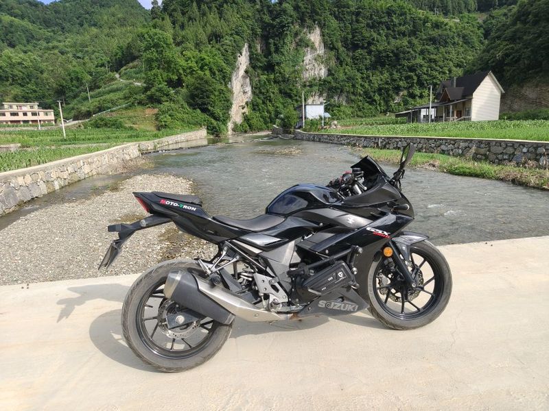 二手豪爵铃木GSX250R