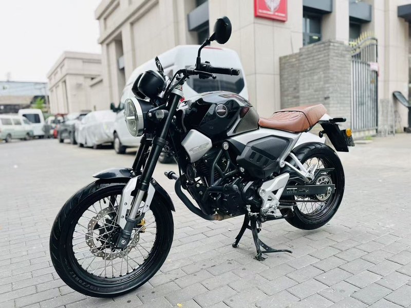 二手五羊本田鸷道 CB190SS