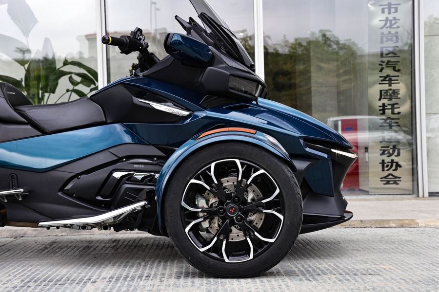 二手庞巴迪Spyder RT