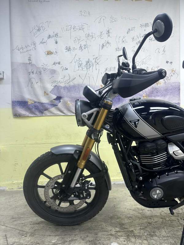 二手凯旋Scrambler 400 X