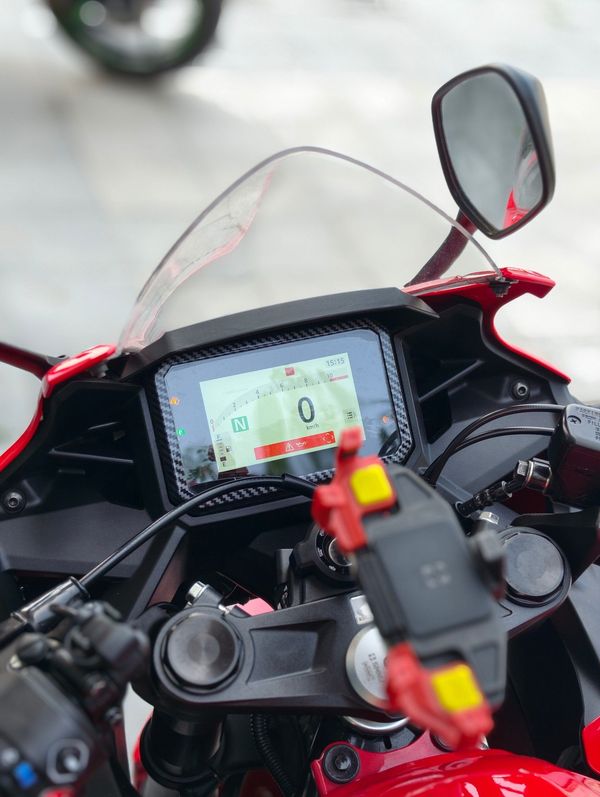 二手本田CBR400R