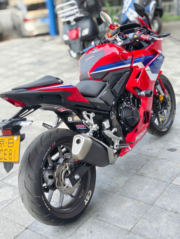 二手本田CBR400R