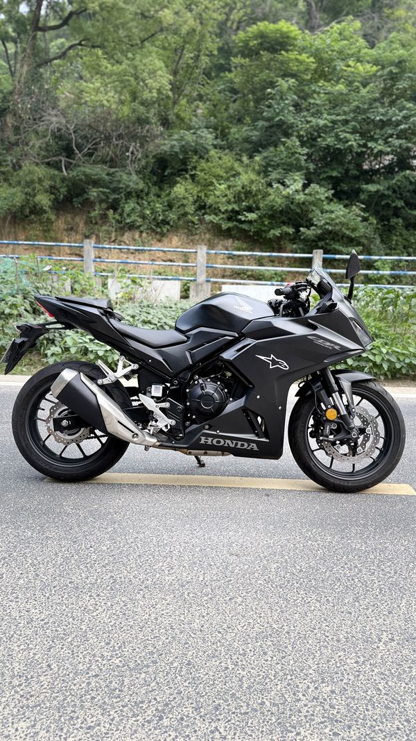 二手本田CBR400R