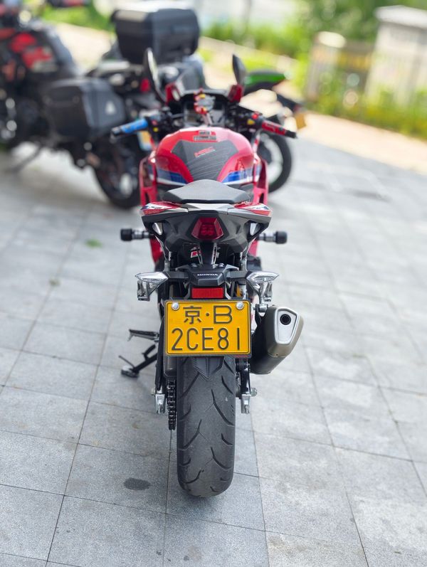二手本田CBR400R