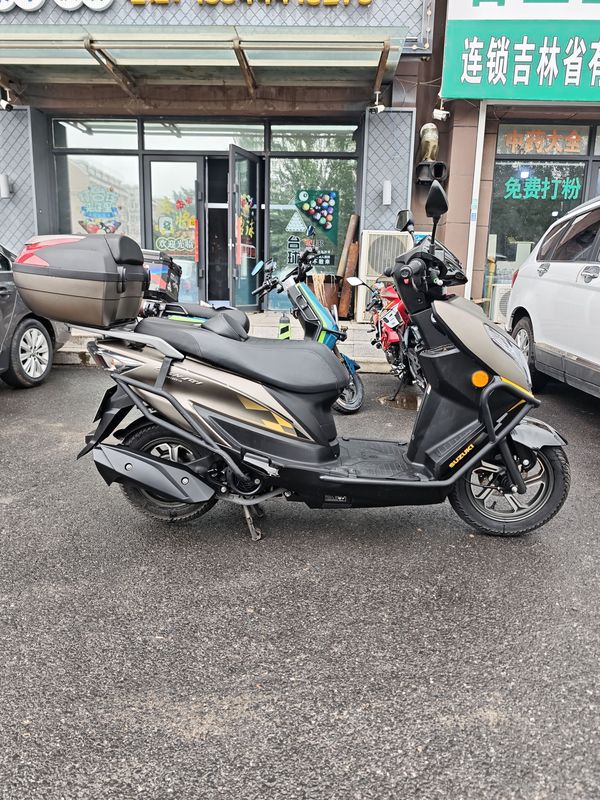 二手济南铃木优驿 UE125T