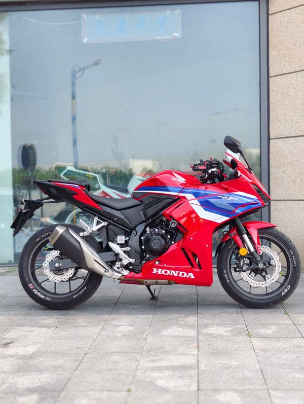 二手本田CBR400R