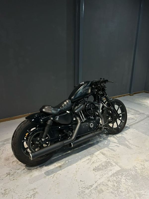 二手哈雷戴维森Iron883 硬汉