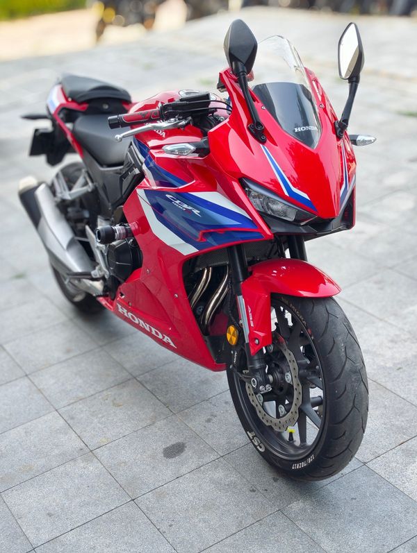 二手本田CBR400R
