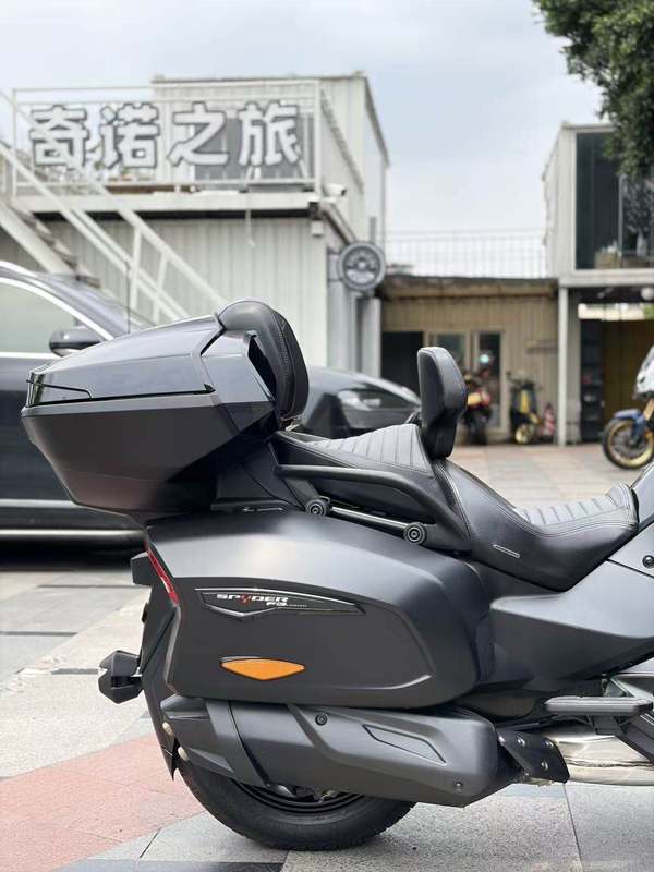 二手庞巴迪Spyder F3 