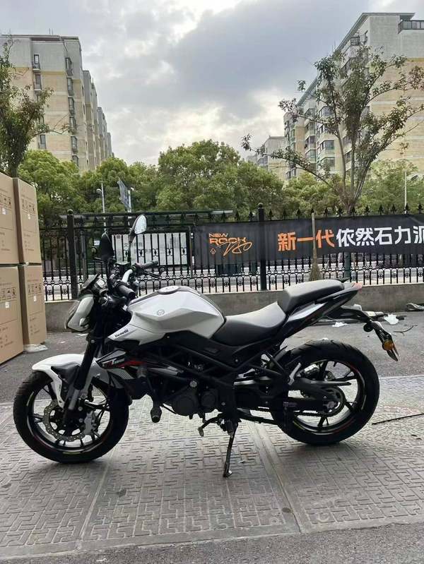 二手贝纳利小迅龙 BN150S