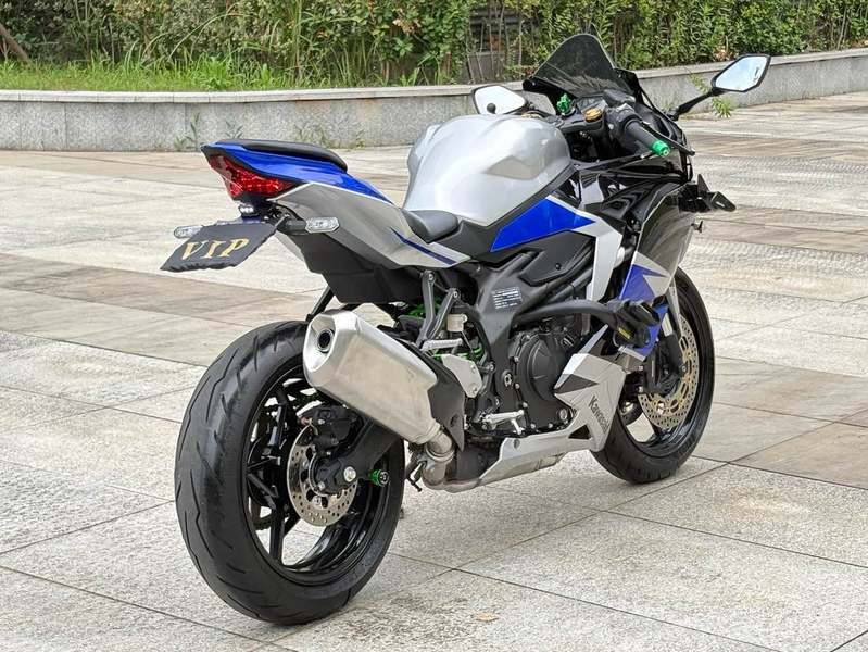 二手川崎ZX-4R
