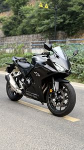 二手本田CBR400R