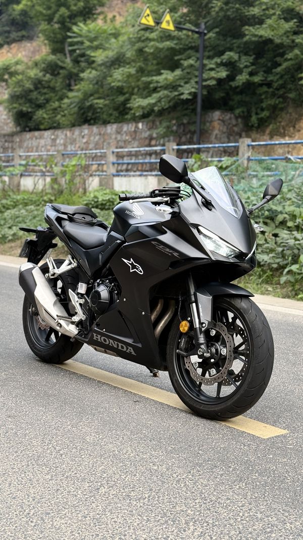 二手本田CBR400R