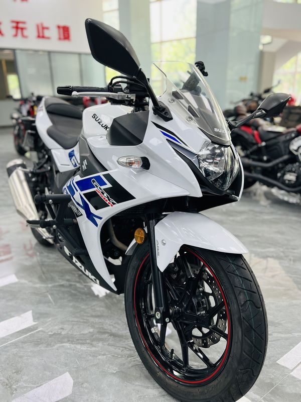 二手豪爵铃木GSX250R