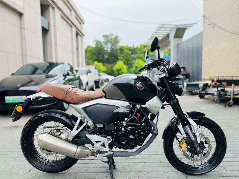 二手五羊本田鸷道 CB190SS