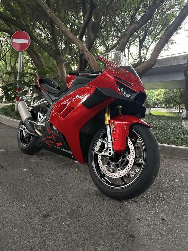 二手张雪机车820RR
