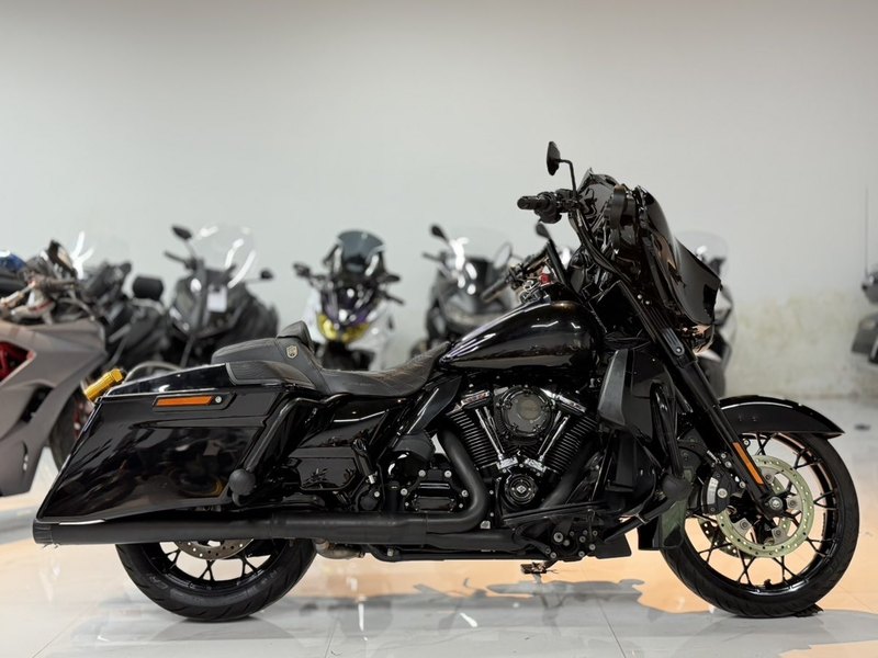 二手哈雷戴维森大道滑翔 Street Glide