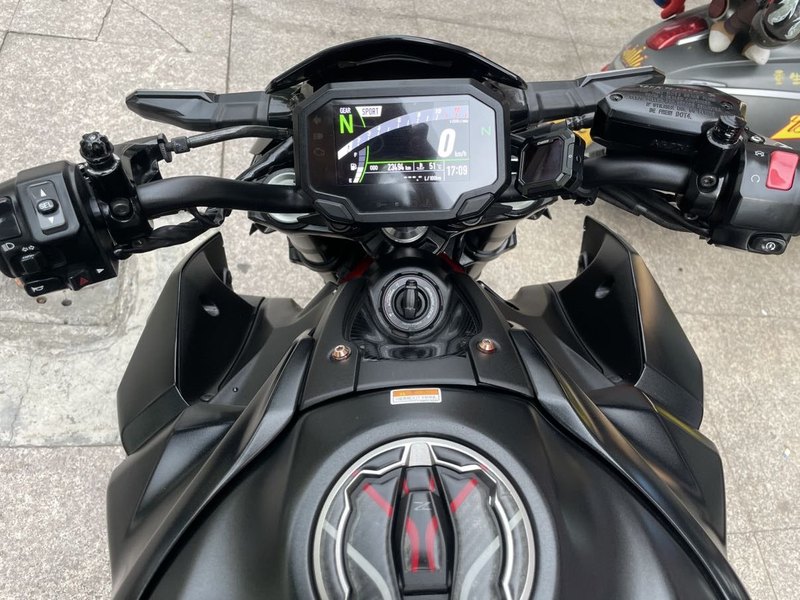 二手川崎Z900