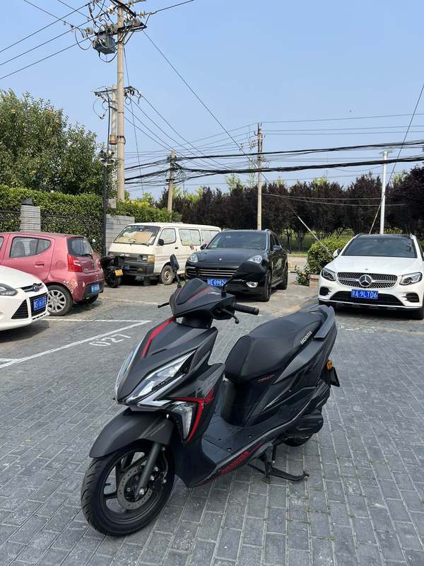二手新大洲本田裂行 RX125Fi