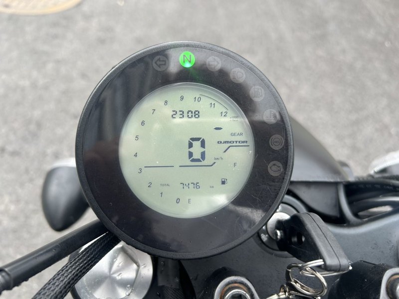 二手QJMOTOR闪300