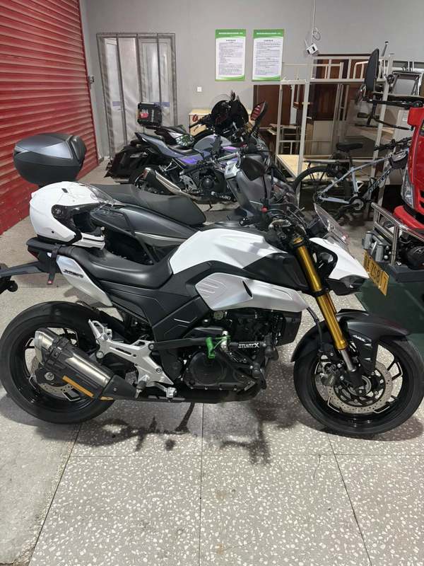 二手豪爵XCR300