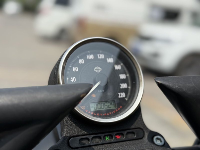 二手哈雷戴维森Iron883 硬汉