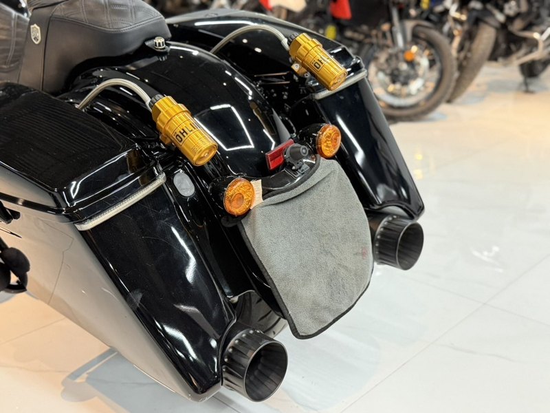 二手哈雷戴维森大道滑翔 Street Glide