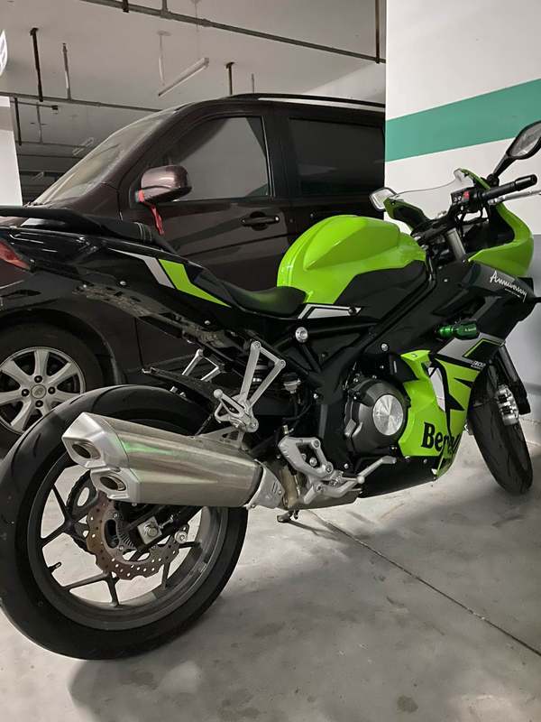 二手贝纳利龙卷风 Tornado 302R