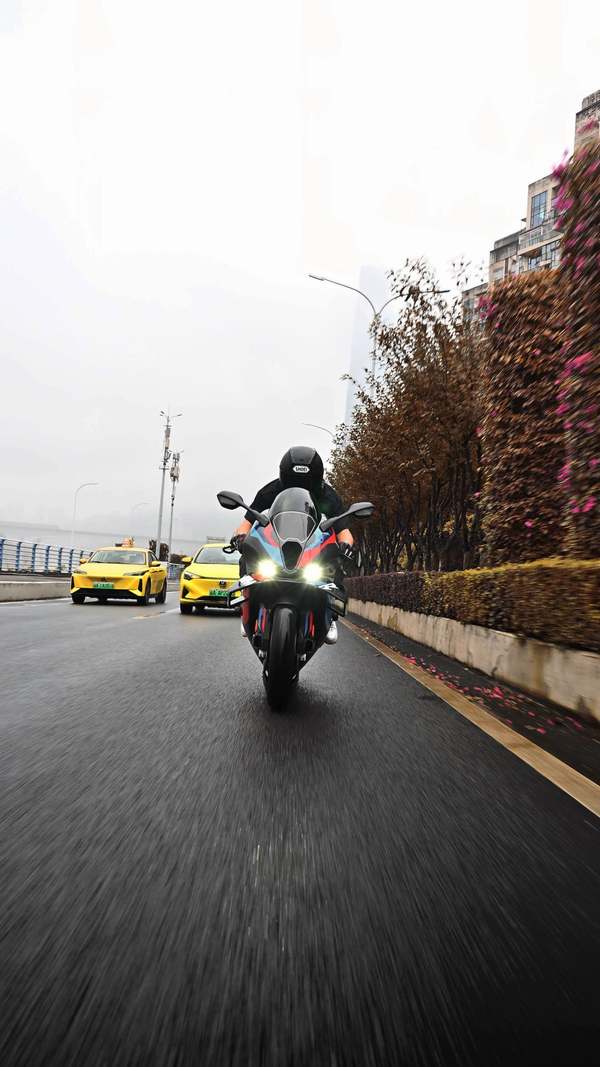 二手宝马M 1000 RR