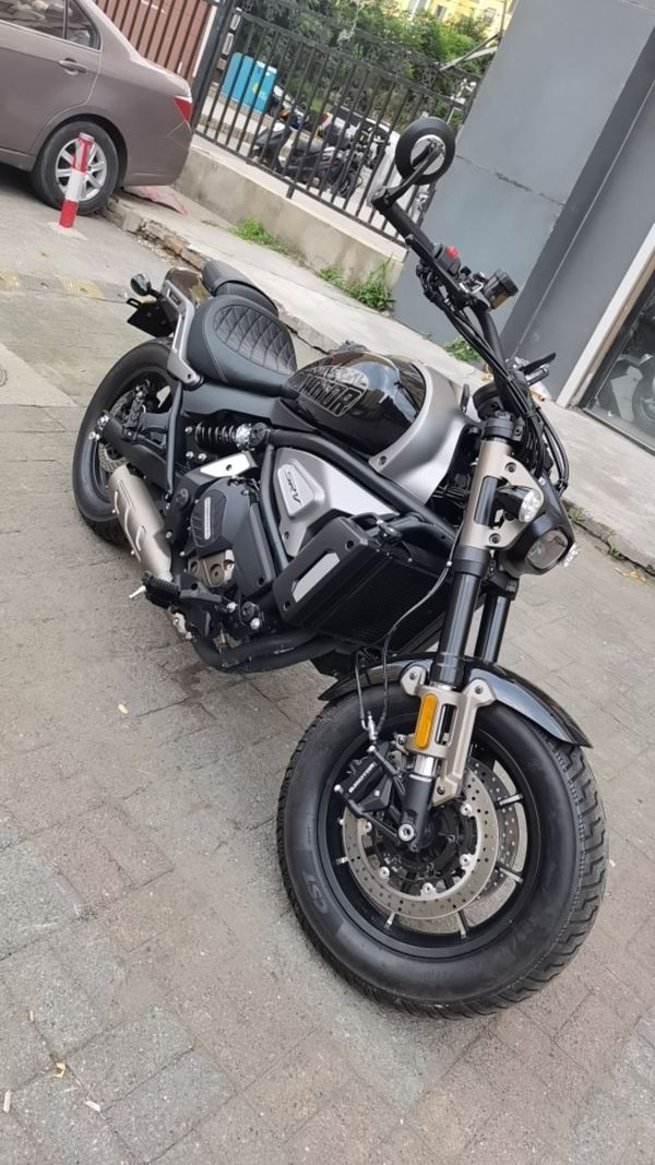 二手QJMOTOR闪700