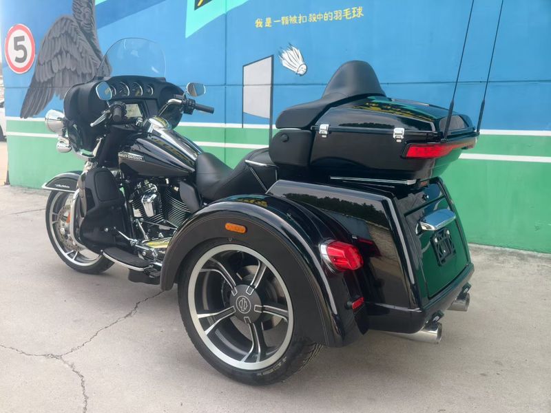 二手哈雷戴维森Tri Glide