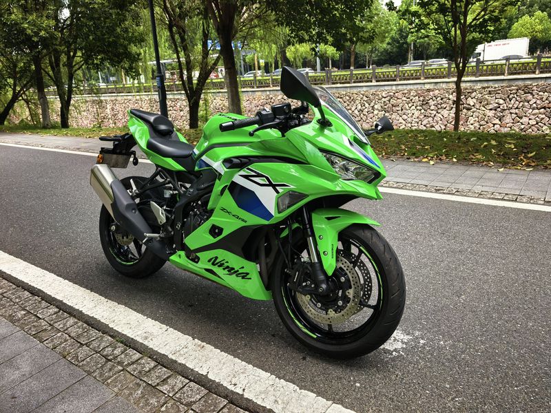 二手川崎ZX-4R