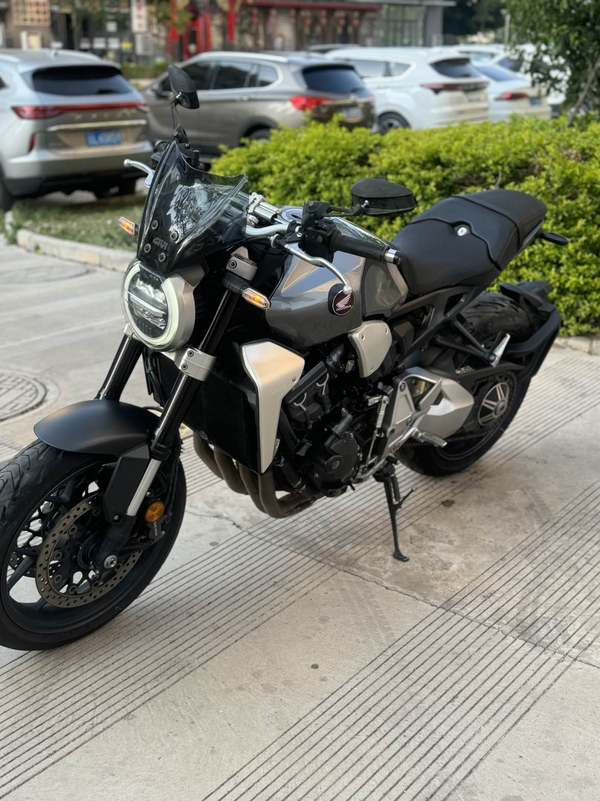 二手本田CB1000R