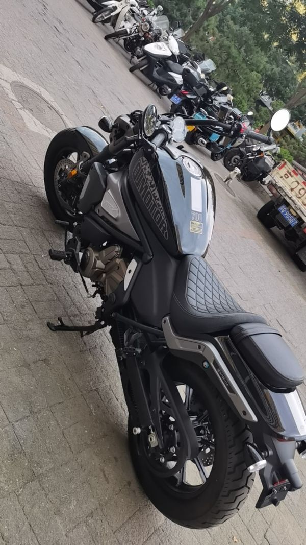 二手QJMOTOR闪700