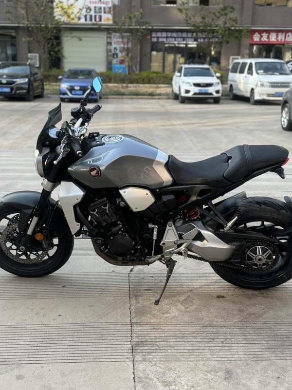 二手本田CB1000R