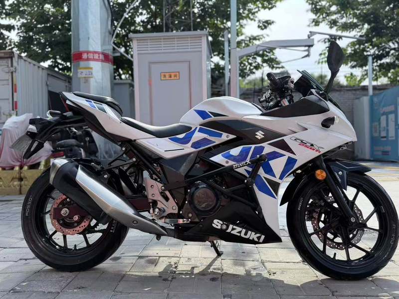 二手豪爵铃木GSX250R