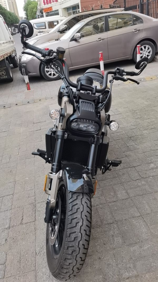二手QJMOTOR闪700