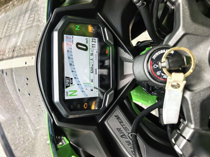 二手川崎ZX-4R