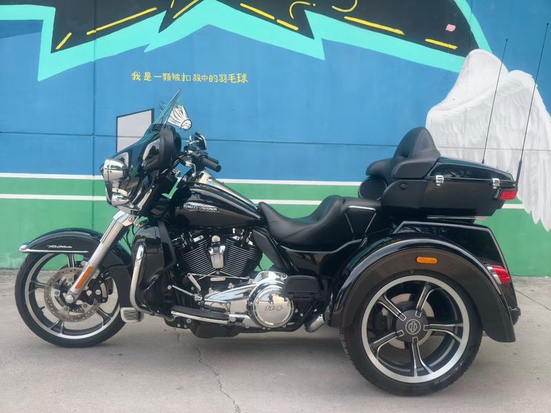 二手哈雷戴维森Tri Glide