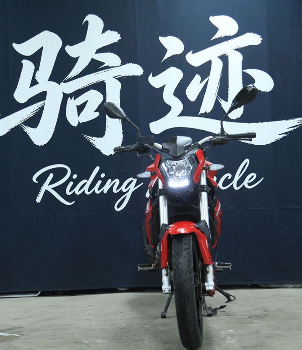 二手贝纳利红宝龙 TNT150i