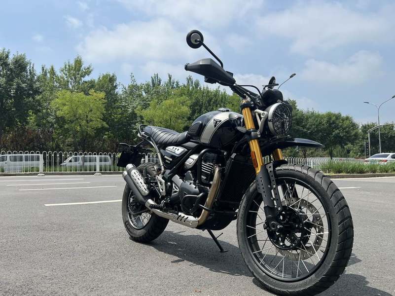 二手凯旋Scrambler 400 X