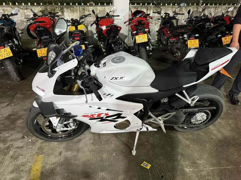 二手张雪机车500RR