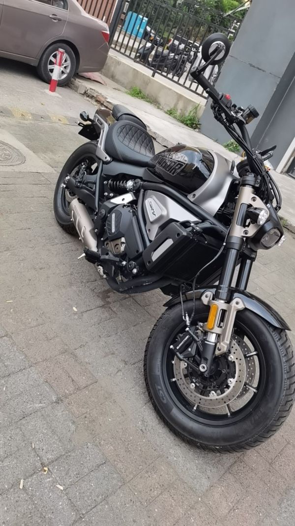 二手QJMOTOR闪700