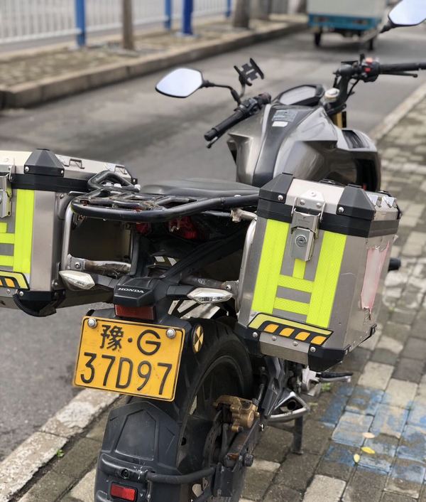 二手五羊本田CB190R 暴锋眼