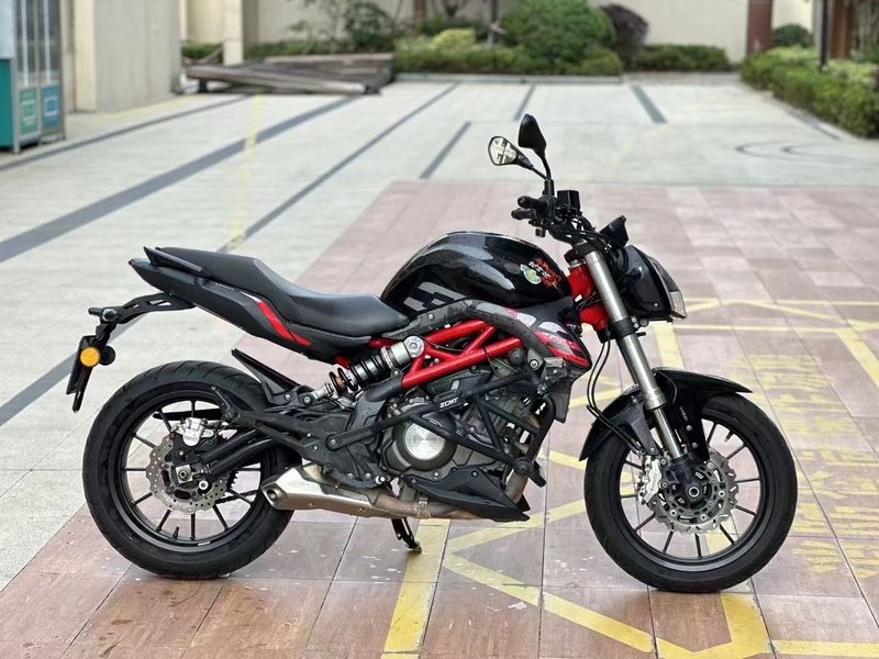 二手贝纳利蓝宝龙 BN302S